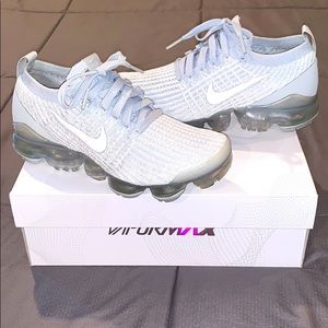 White Air Vapormax Flyknit 3